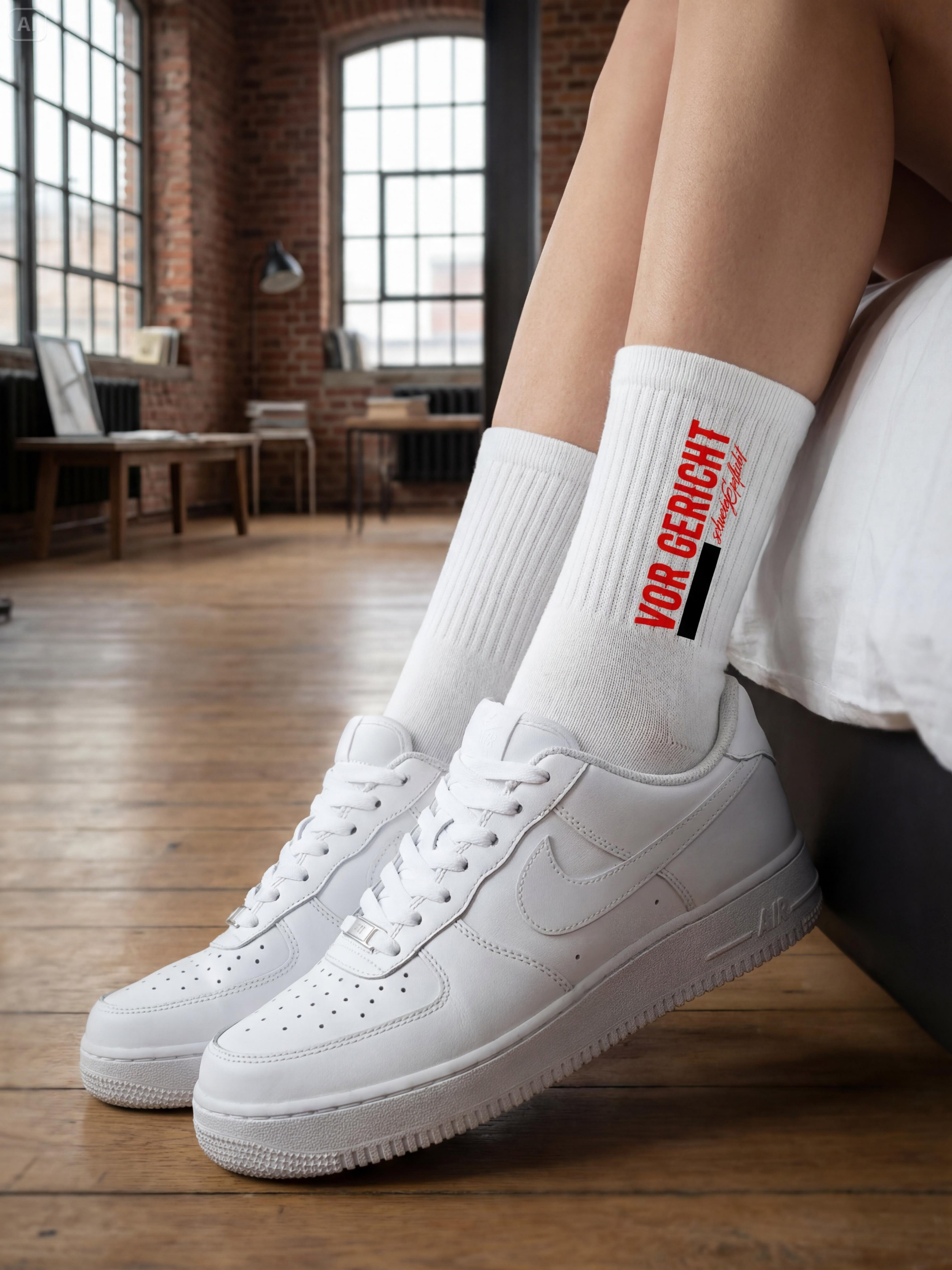 SCHWEIGEPFLICHT Crew Socken